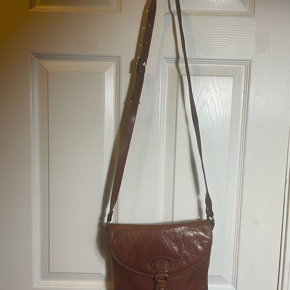 Oroton Vintage leather Tan bucket style crossbody bag gold tone accent.. - Picture 8 of 16